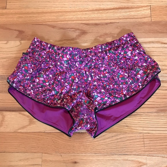Lululemon Athletica Reversible Women’s Short ( Size 4) Color Purple - Picture 1 of 6